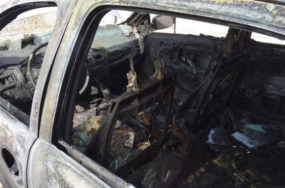 Fiamme "divorano" cinque auto nel parcheggio condominiale, misterioso incendio a Cavallino - Corriere Salentino