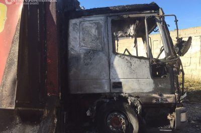 Notte di fuoco a Muro Leccese, a fuoco camioncino dei panini - Corriere Salentino