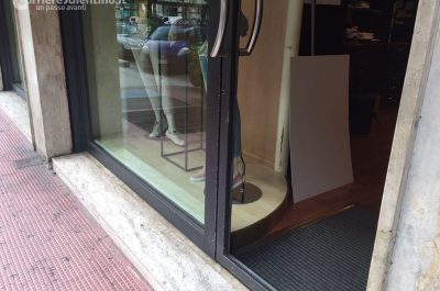 Ancora una "spaccata" in centro, ladri svaligiano negozio "Magritte": furto da oltre 50mila euro - Corriere Salentino