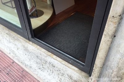 Ancora una "spaccata" in centro, ladri svaligiano negozio "Magritte": furto da oltre 50mila euro - Corriere Salentino