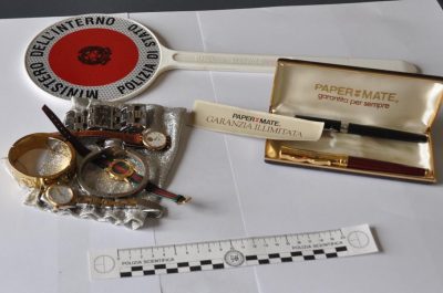 Armi, droga e reperti archeologici nel "box delle meraviglie": arrestato 32enne, denunciata la moglie - Corriere Salentino