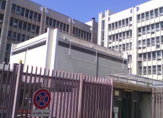 Presunti abusi su studenti, l’autista del pullmino rimane ai domiciliari