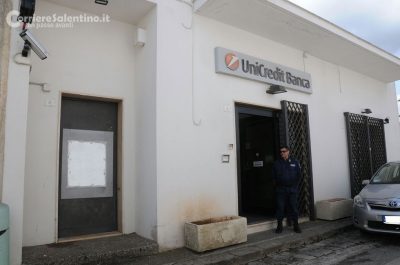 Sradicano bancomat e fuggono col bottino: "colpo" da 60mila euro nel sud Salento - Corriere Salentino