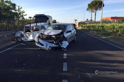 Violento schianto alla periferia di Copertino, anziano in ospedale con "codice rosso" - Corriere Salentino