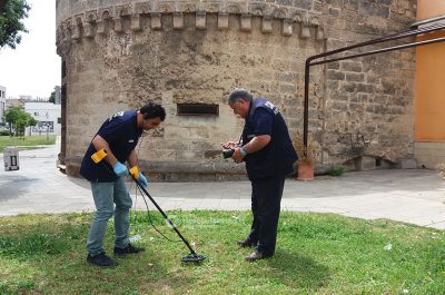 Terrore in pieno centro, giovane raggiunto all'addome da un colpo di pistola: in prognosi riservata - Corriere Salentino
