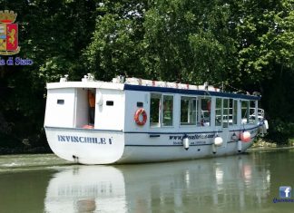 Ruba un battello sul Tevere e si dà alla fuga, nei guai 48enne salentino