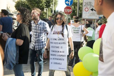 Xylella: corteo in centro, ancora 'no' alle eradicazioni degli ulivi - Corriere Salentino
