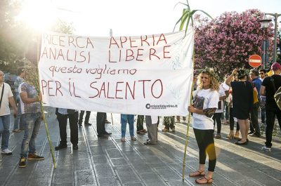 Xylella: corteo in centro, ancora 'no' alle eradicazioni degli ulivi - Corriere Salentino