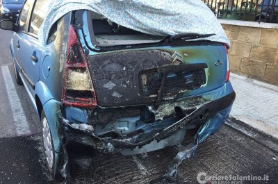 Alle fiamme il "paninaro" di viale Gallipoli, si sospetta un attentato incendiario - Corriere Salentino