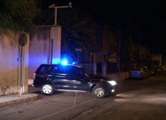 Ludopatico a 19 anni si scaglia contro i genitori per estorcere denaro