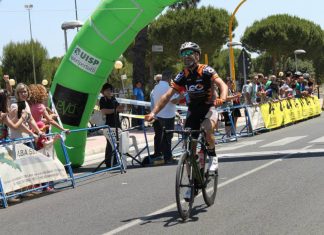 Cristian Serafini come un fulmine alla cronometro individuale “Lu sule, lu mare, lu jentu”