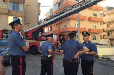 Casa distrutta dalle fiamme nel centro di Gallipoli: arrestato il figlio della proprietaria - Corriere Salentino
