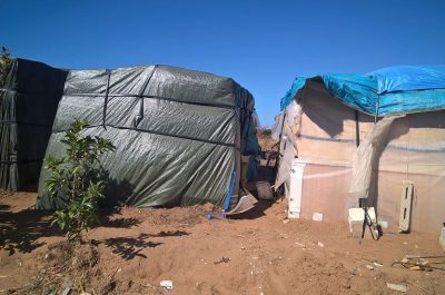 Caporalato, ancora centinaia di lavoratori ammassati in condizioni gravemente precarie: in arrivo la Tenda Rossa - Corriere Salentino