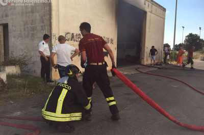 In fiamme due mezzi per la raccolta dei rifiuti, c’è il sospetto del dolo - Corriere Salentino