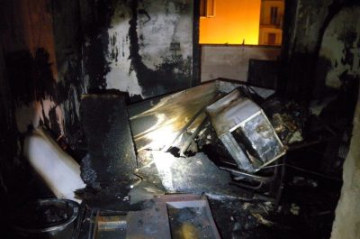 Casa distrutta dalle fiamme nel centro di Gallipoli: arrestato il figlio della proprietaria - Corriere Salentino