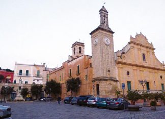 Tuglie, Pinuccio presenta “Annessi e connessi” per Armonia Estate