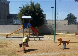 I giochi tornano ai bimbi: avviati i lavori di rifacimento a Lizzanello