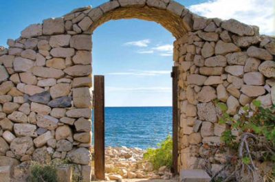 "Sull'uscio di casa": anteprima a Melendugno per il libro di Nico Maggi, Anna Paola Pascali e Vita Silvestri - Corriere Salentino