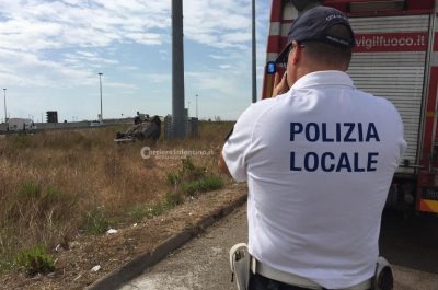 Esce fuori strada con l’auto, donna incinta finisce in ospedale - Corriere Salentino