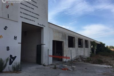 Lecce, scoperto cadavere di un clochard in un casolare abbandonato - Corriere Salentino