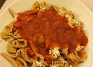 Tempo di sagre nel Salento: oggi orecchiette e maccheroni