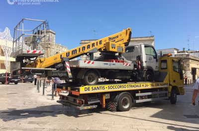Tragedia a Strudà, operaio muore mentre smonta le luminarie - Corriere Salentino
