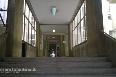 Emergenza sicurezza nel Tribunale: porte d'ingresso lasciate aperte e senza controlli - Corriere Salentino