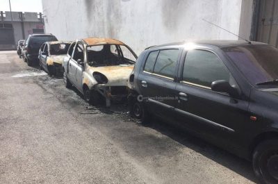 Ancora una "notte di fuoco" a Monteroni: alle fiamme quattro veicoli - Corriere Salentino