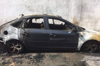 Ancora una "notte di fuoco" a Monteroni: alle fiamme quattro veicoli - Corriere Salentino