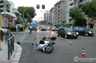 Scontro in città, tre feriti in ospedale - Corriere Salentino