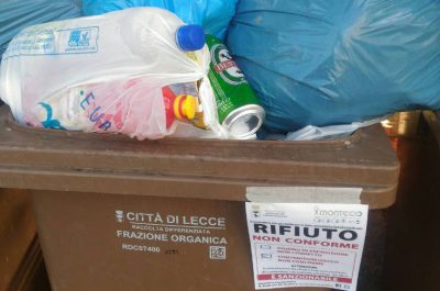 Raccolta differenziata alle Case Magno, la musica non cambia. Guido: "Vergognoso" - Corriere Salentino