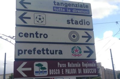 Parco di Rauccio, arriva la segnaletica stradale verticale, Guido: "Valorizziamo al meglio le nostre risorse naturali" - Corriere Salentino