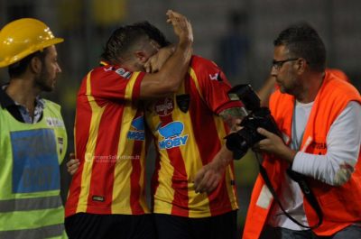 Il Lecce cala il poker, quarta vittoria consecutiva contro il Catanzaro - Corriere Salentino
