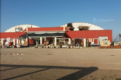 Incendio distrugge "Mercatino dell'usato" di Surano, danni ingenti: si indaga sulle cause - Corriere Salentino