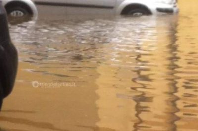 Tromba d'aria, crolla il controsoffitto al Fazzi. Danni e disagi in tutta la provincia - Corriere Salentino