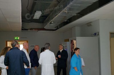 Tromba d'aria, crolla il controsoffitto al Fazzi. Danni e disagi in tutta la provincia - Corriere Salentino