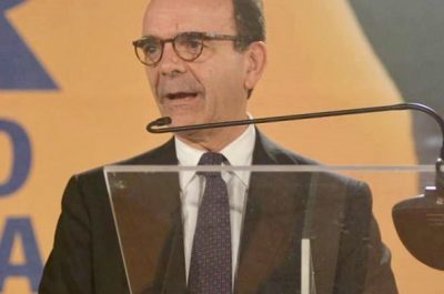 Parisi contro i "poteri forti", il nuovo profeta del centrodestra che promette di realizzare la rivoluzione liberale fallita nel '94 - Corriere Salentino