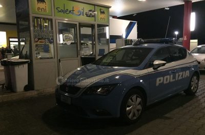 Puntano la pistola contro l'impiegato e scappano con i soldi, rapina sulla S.S. 613 - Corriere Salentino