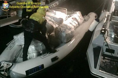 Ancora marijuana sulla rotta Albania - Salento: sequestrati 700 chili, due arresti - Corriere Salentino