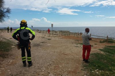 Si getta in acqua per sfuggire all'arresto: presunto scafista disperso in mare - Corriere Salentino