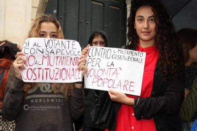 Lecce: 1000 studenti in piazza contro la riforma costituzionale - Corriere Salentino