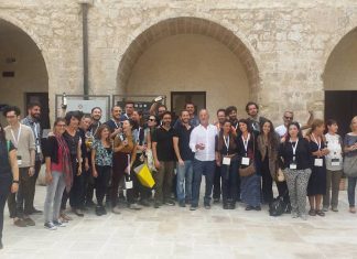 Prende il via “Uliando Uliando”, le forme dell’ulivo secolare fonte ispiratrice delle opere