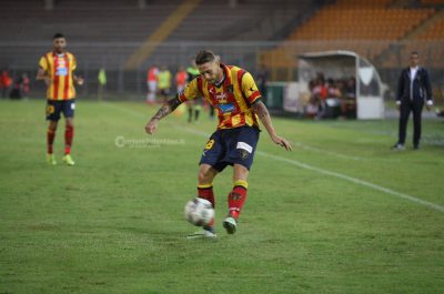 Caturano stende la Reggina e porta il Lecce in testa alla classifica - Corriere Salentino