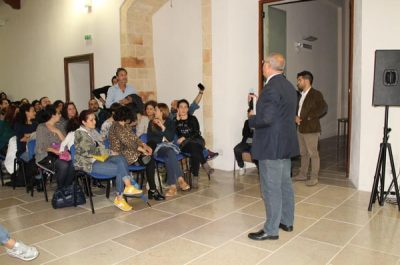 Caso mensa: rivolta dei genitori contro il Sindaco Nisi, sospeso il servizio in via cautelare - Corriere Salentino