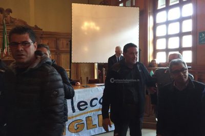 "Alba Service non si può ricapitalizzare". In Provincia scoppia la rissa: i lavoratori sospettano che si vogliano favorire le ditte private - Corriere Salentino