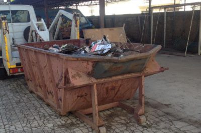 Nardò, dopo anni ripulito il deposito di piazza Umberto I - Corriere Salentino