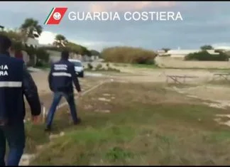Occupa abusivamente l’area demaniale, sigilli allo stabilimento balneare
