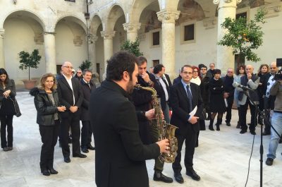 Università del Salento, la cerimonia sobria dopo le polemiche: donati 30 mila euro all'Università di Camerino - Corriere Salentino