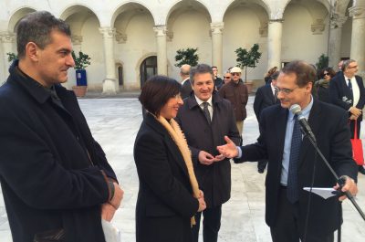 Università del Salento, la cerimonia sobria dopo le polemiche: donati 30 mila euro all'Università di Camerino - Corriere Salentino