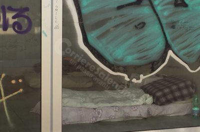 Il video degli atti osceni in stazione e Settelacquare, ormai dormitorio sfregiato dai vandali: le zone del degrado - Corriere Salentino